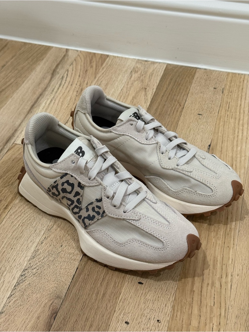 New Balance 327 Sneakers Linen/Sea Salt/Leopard - Picture 2 of 7